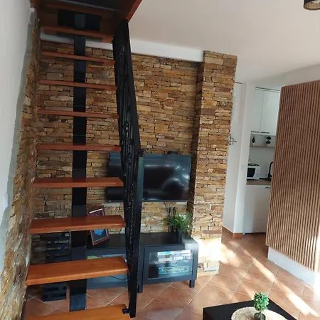 Sapat Bora Apartament *