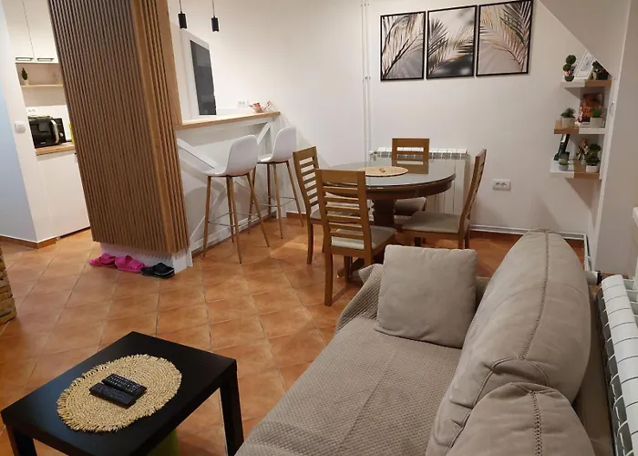 Sapat Bora Апартаменты